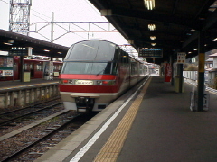 河和駅 名鉄特急